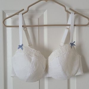 Cacique eyelet detail full coverage bra